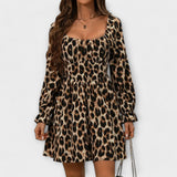 Leopardimustriga Kleid