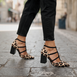 Leopard - Elegantne Hüppe