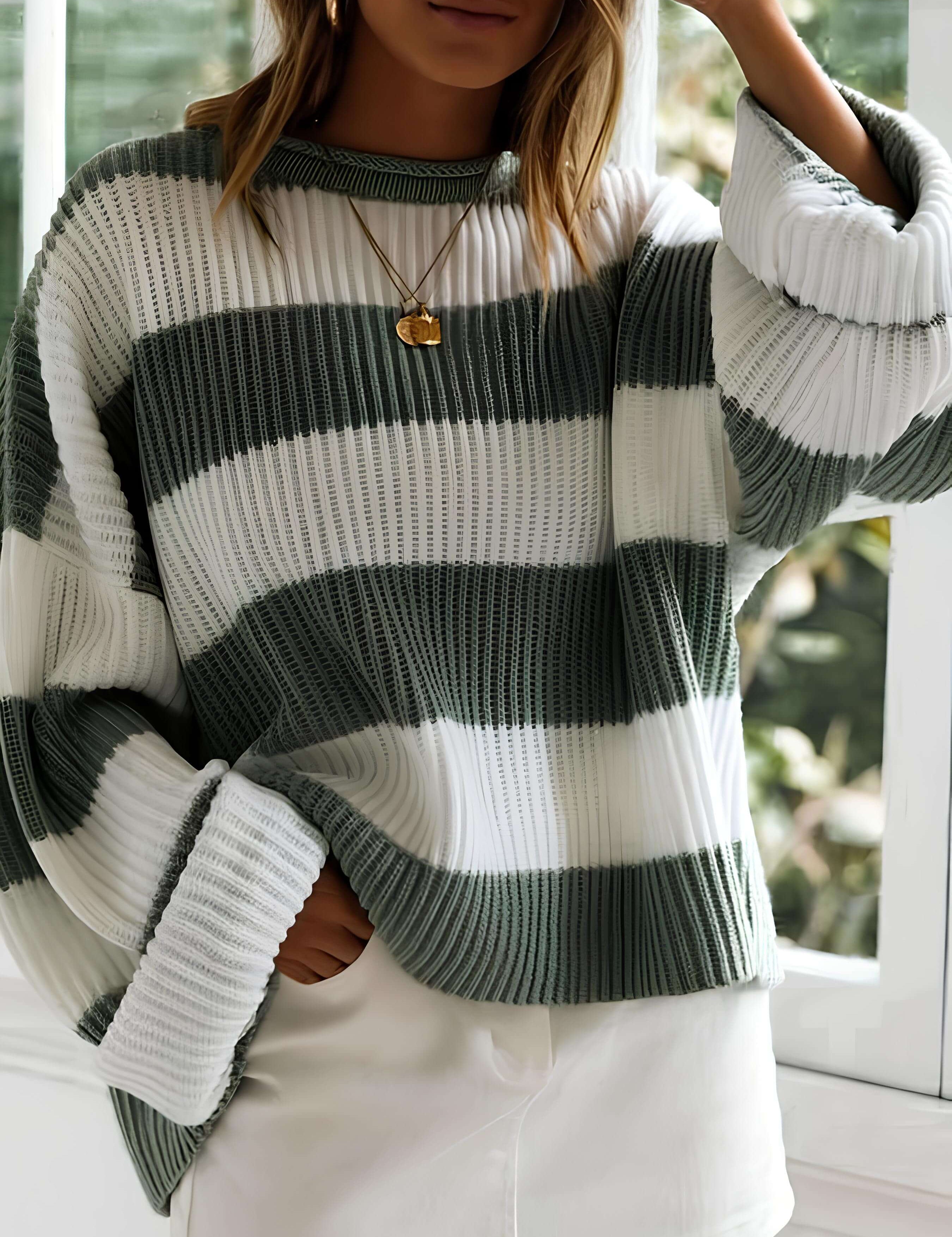 Dafne | Triibuline sviiter