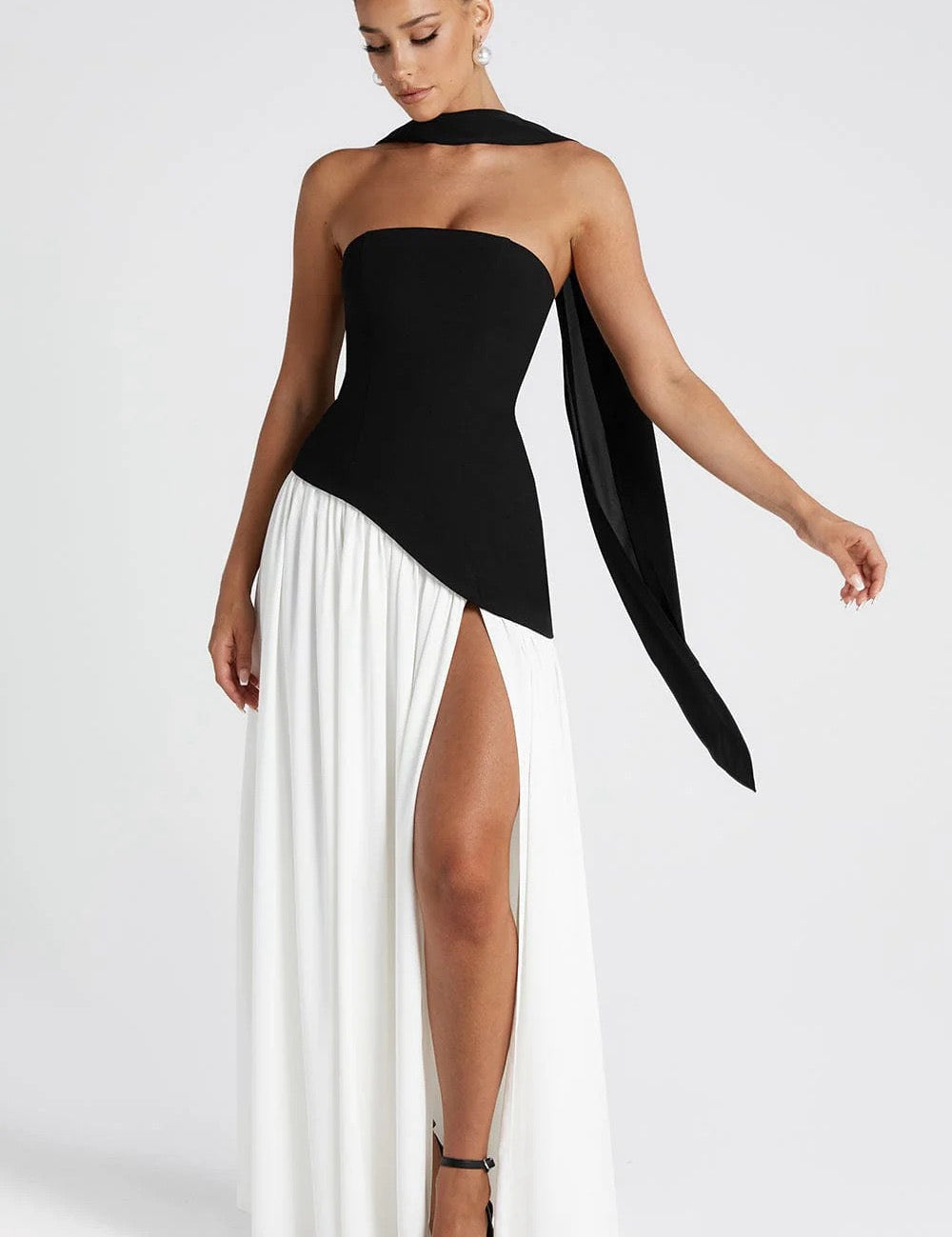 Beatrice - Elegantne Pikk Kleit
