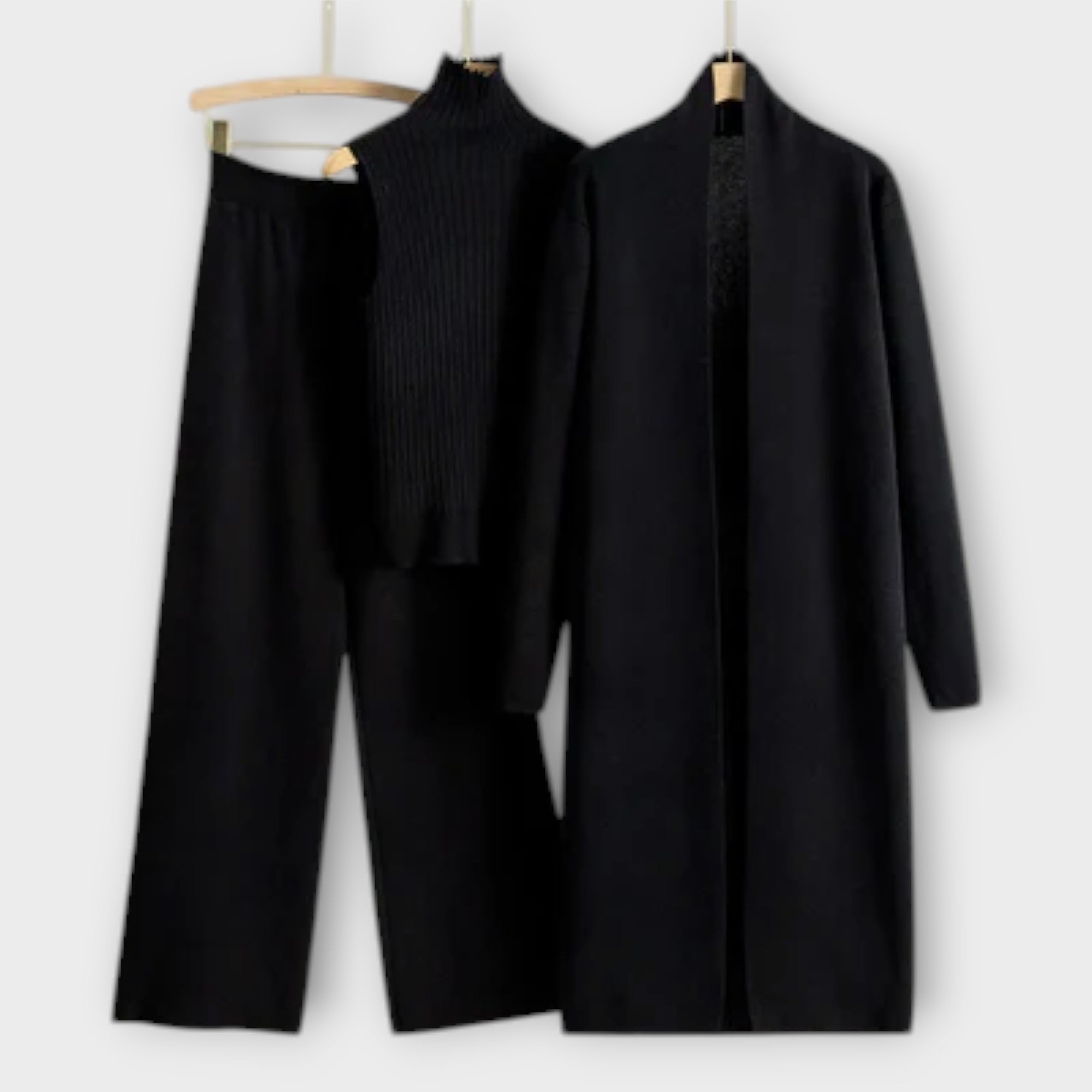 Isebel - Kolmeosaline komplekt