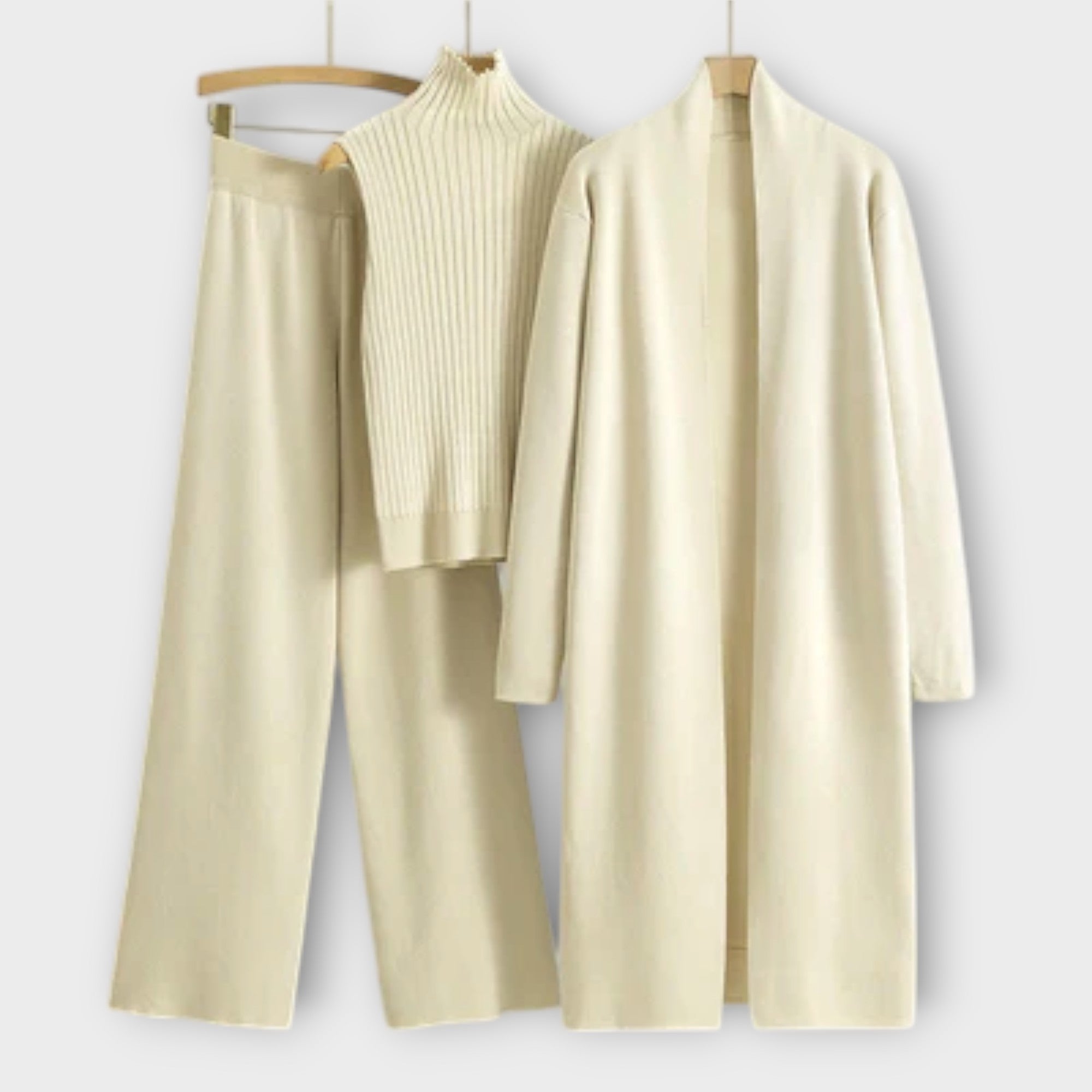 Isebel - Kolmeosaline komplekt