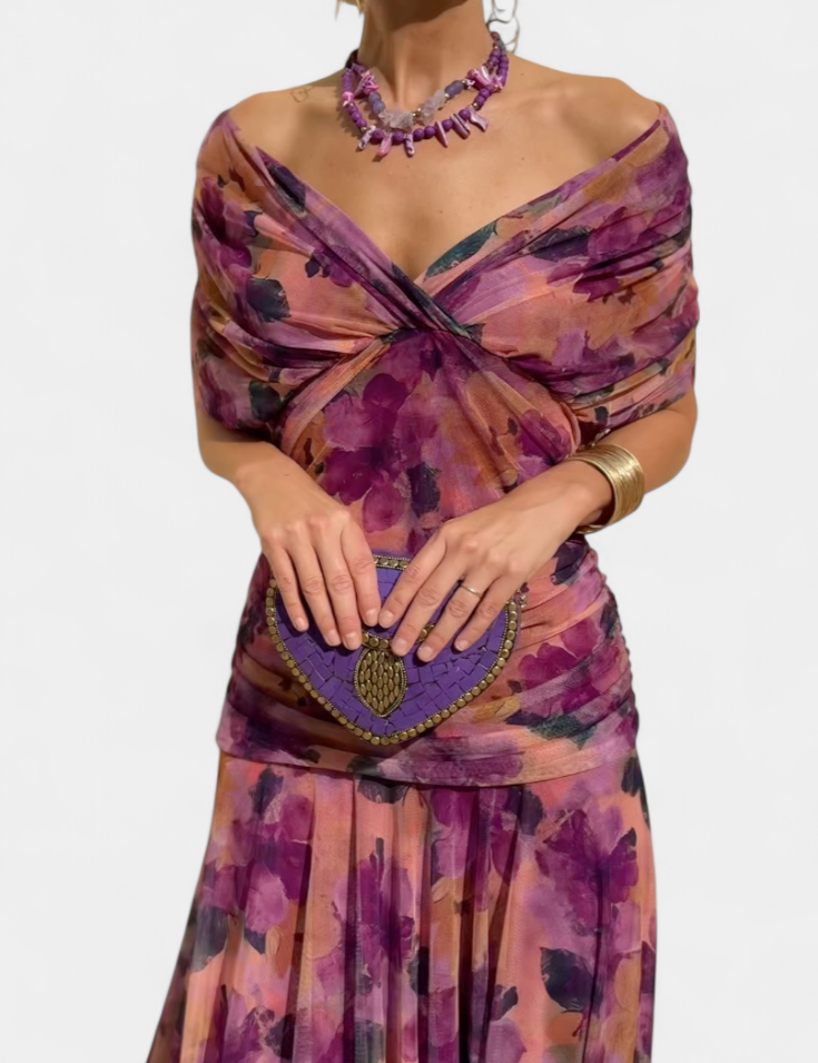 Luana - Elegantne V-kaelusega kleit