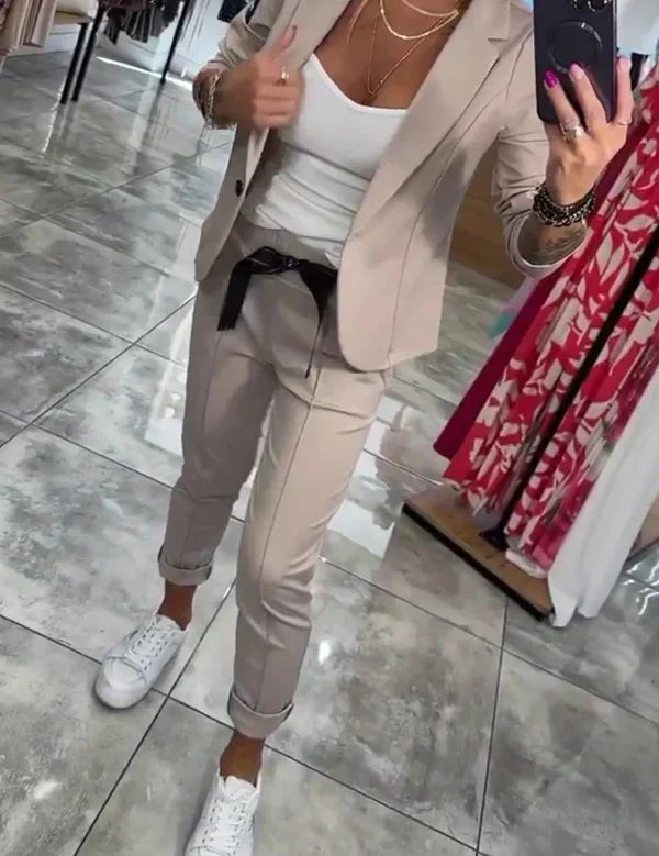Adriana - Elegantne komplekt